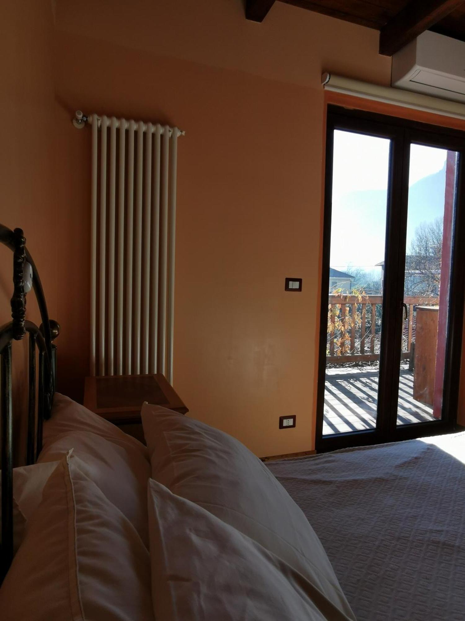 Adagio Guesthouse Caprie Bagian luar foto