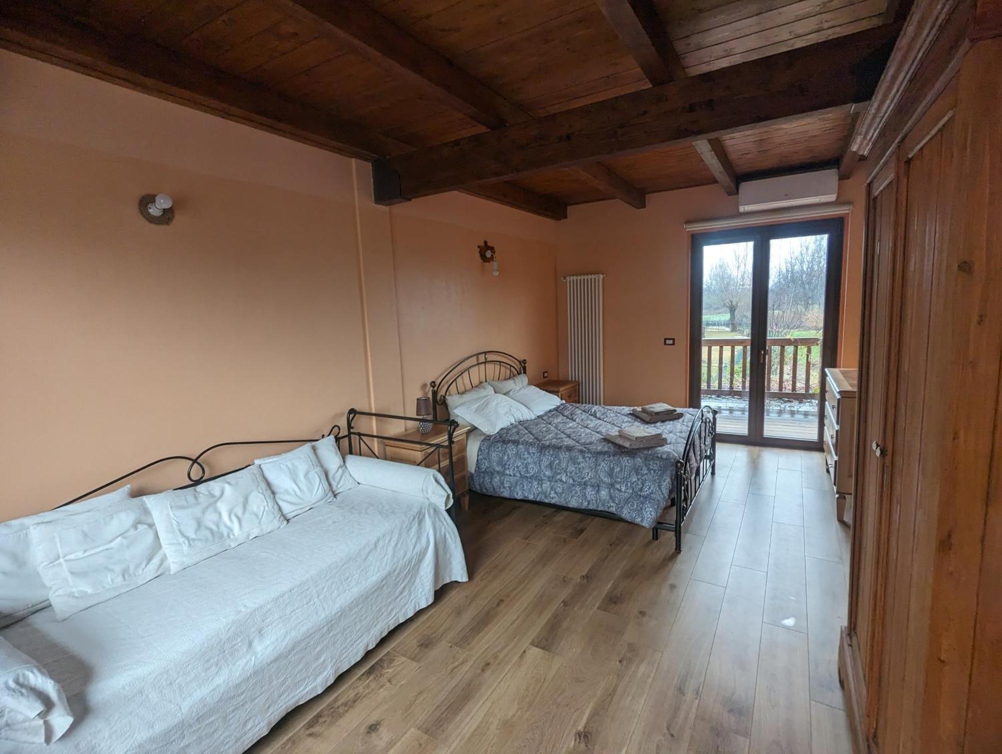 Adagio Guesthouse Caprie Bagian luar foto